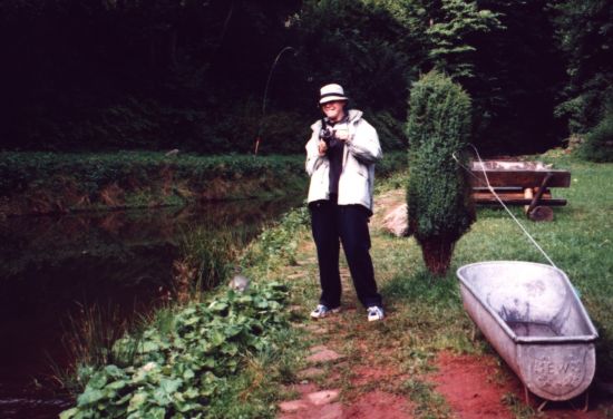 r-lowi1.jpg, 40573 bytes, 01-09-17